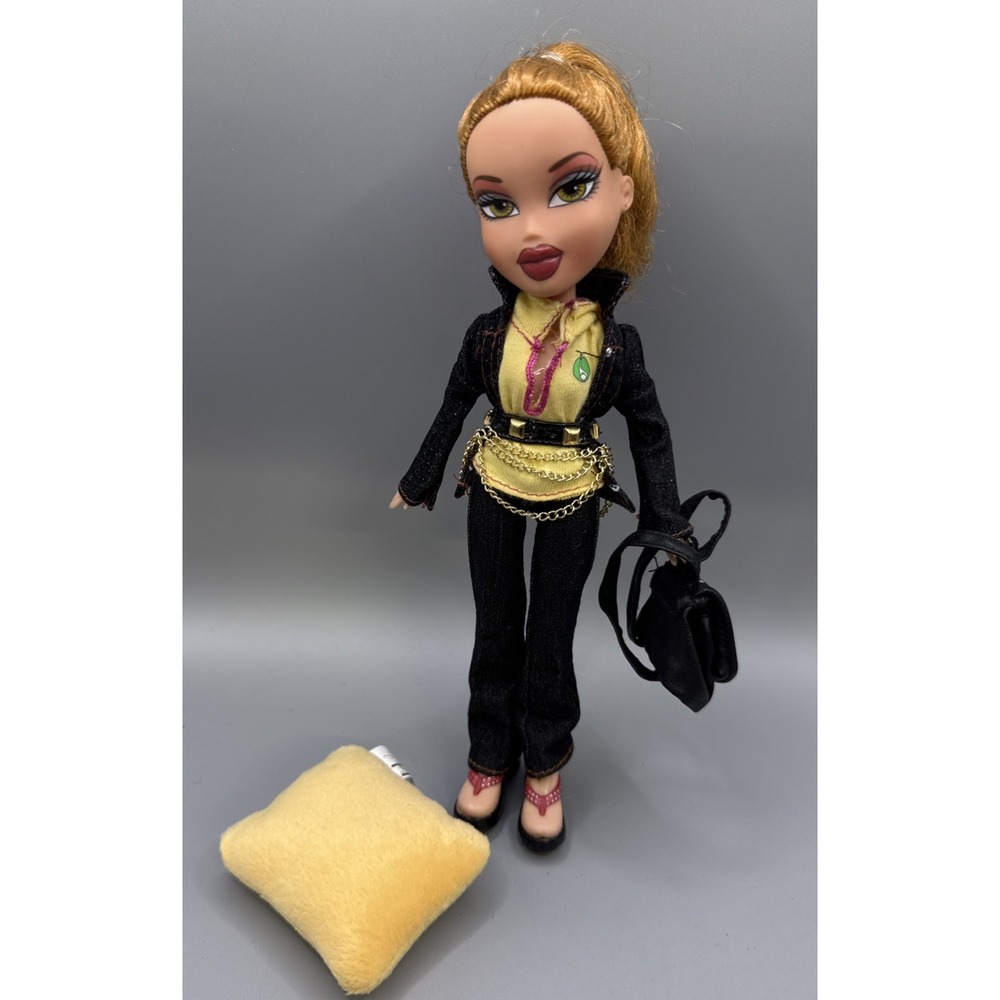 Bratz Doll 2004 with Complete Outfit
